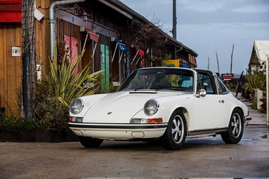 Porsche 911 S 2.2 Targa (911) 1969 года  (фото 26 из 42)